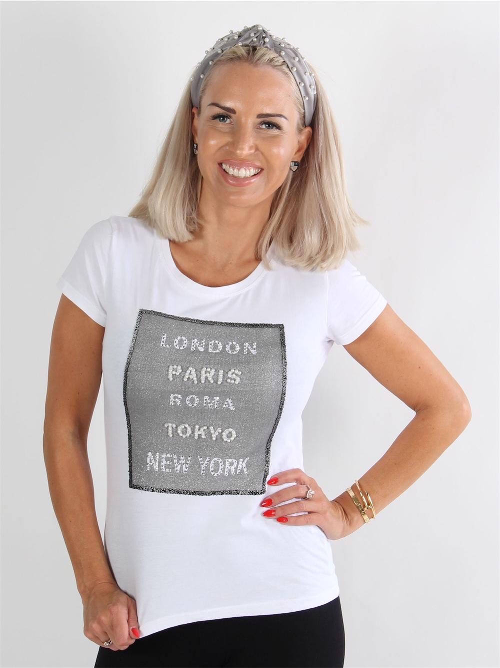 Abbie - T-shirt med pärlor och strass på texten